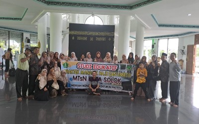 MTsN Kota Solok selenggarakan Studi Edukatif (Praktek Manasik Haji dan Umroh)