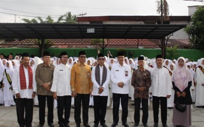 Ratusan Siswa MTsN Kota Solok Ikuti Wisuda Tahfiz Qur’an